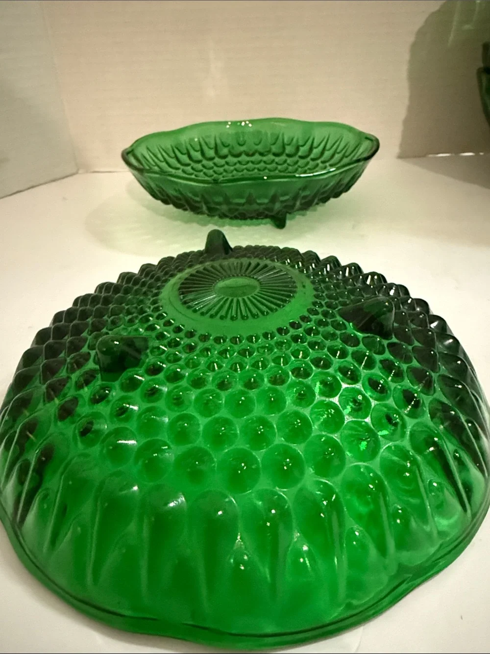 Vintage Emerald Green Pressed Glass Bowls - Set of 2